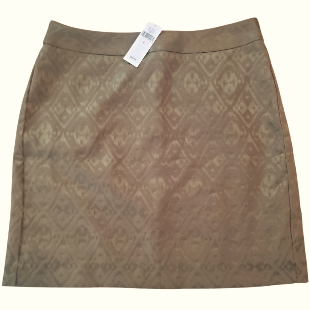 NWT Banana Republic Olive Textured Mini